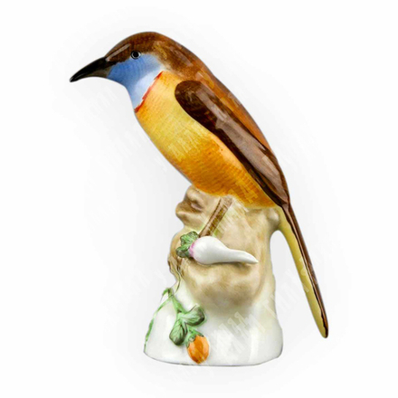 Птица с земляникой и редисом. Фарфор, ручная роспись. Херенд, Венгрия. 1962.