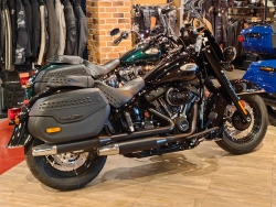 Harley-Davidson Heritage 114 Softail Vivid Black 2022 с НДС