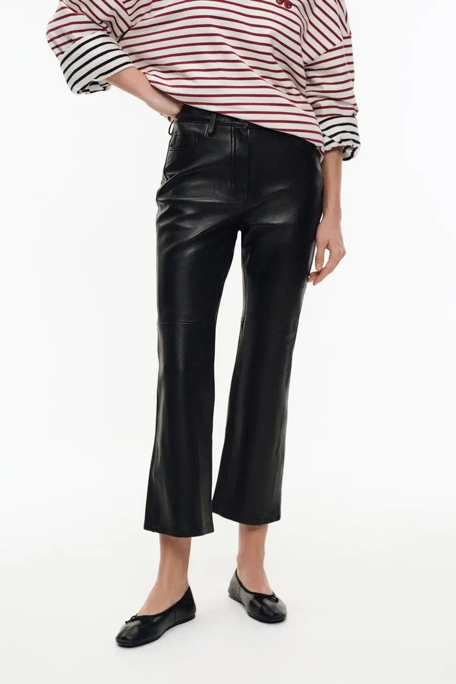 Укороченные кожаные брюки, черные