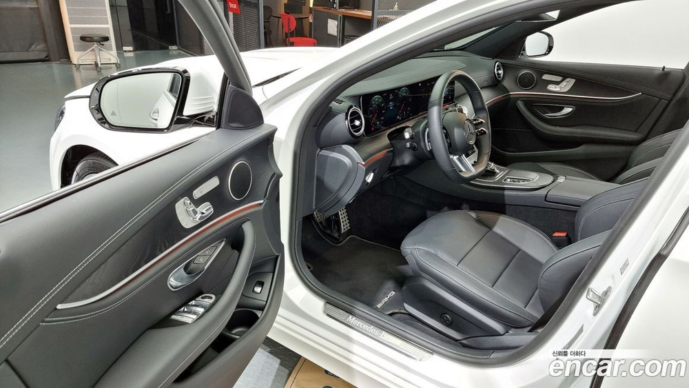 Mercedes-Benz E-Class W213 E220d 4MATIC AMG Line (10.2020)