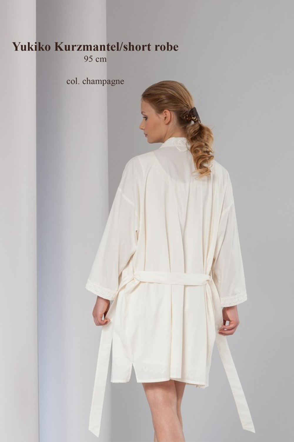 Элитный халат Yukiko Сhampagher от Celestine Германия вид сзади