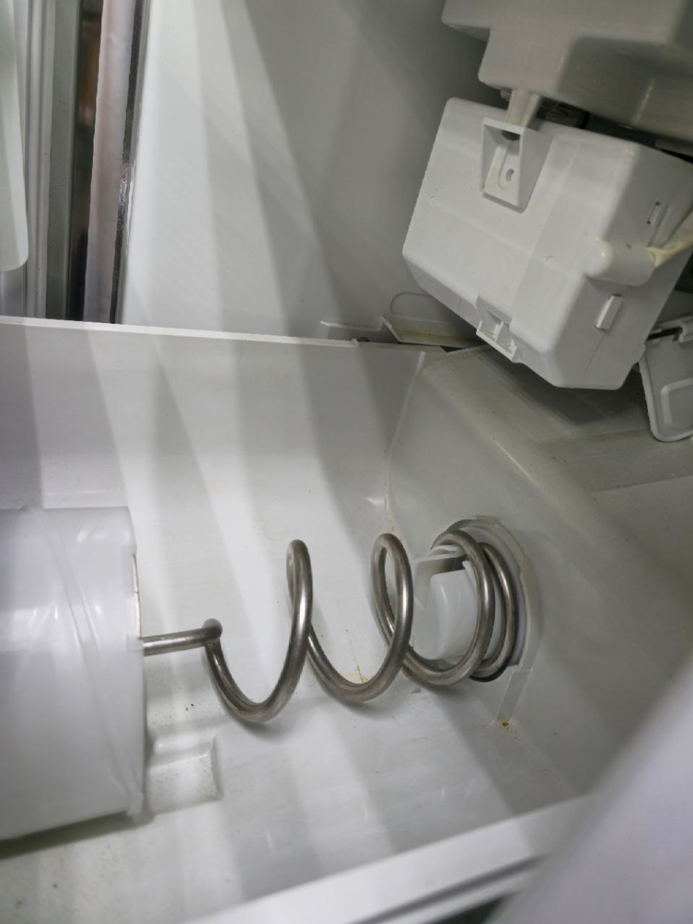 Холодильник DAEWOO FRS-L2011IAL серебристый