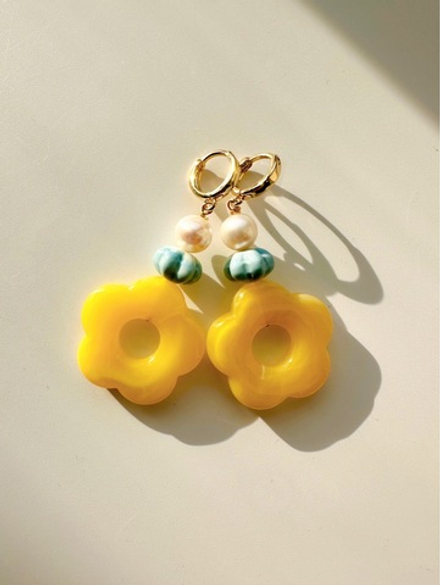 Серьги Желтый цветок с жемчугом