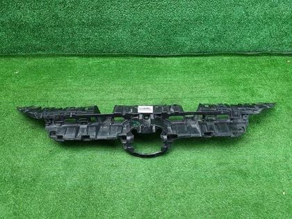 Кронштейн решетки радиатора Toyota RAV4 XA50 18-нв