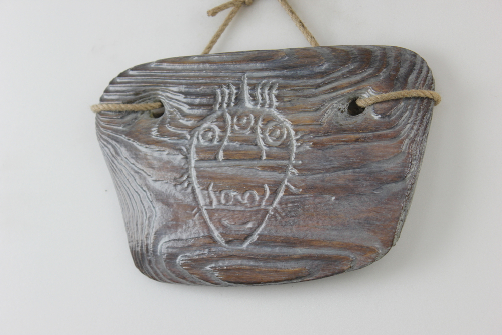 Этнический сувенир с петроглифом