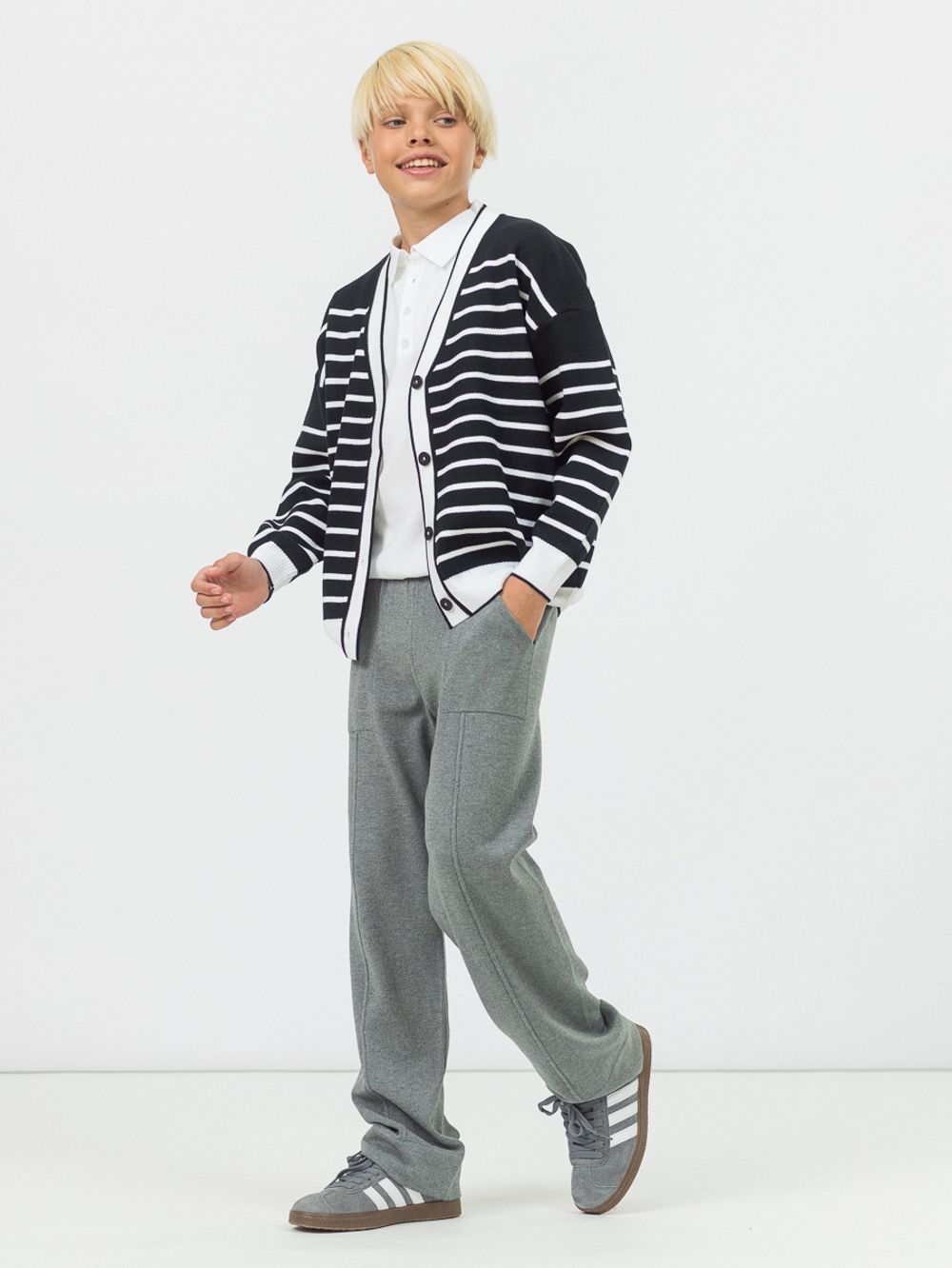 Кардиган для мальчика в школу AT1010 черно-белый