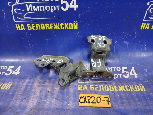 Петля двери передней правой TOYOTA ESTIMA 1995