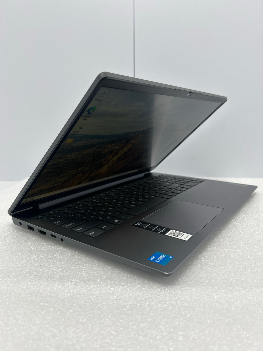 Ноутбук Lenovo 3 15ITL6 (82H8005HRK) 15.6"/Intel Core i3 1115G4/RAM 8 GB/SSD 256 GB/Intel UHD Graphics/1920х1080/IPS/DOS/Подсветка - кл: нет/серый. Состояние: B1