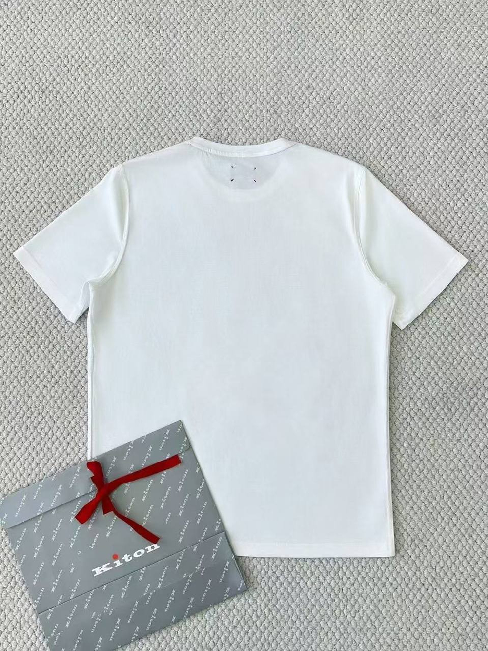 Футболка Kiton