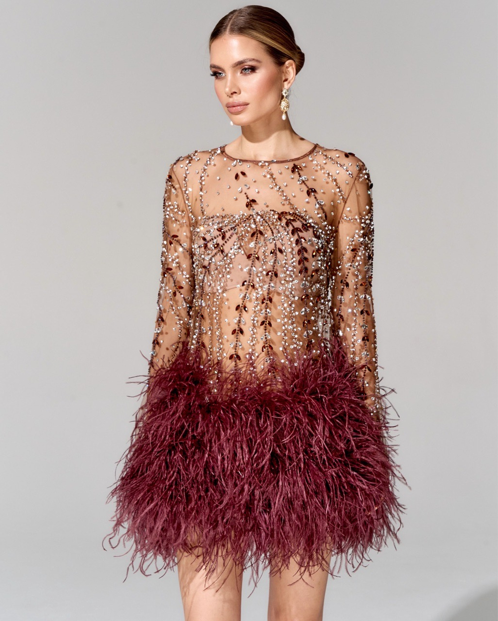 Платье с вышивкой ручной работы