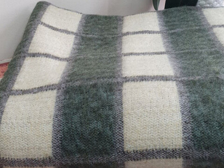 Одеяло полушерстяное "ВВ. СЕРО-ЗЕЛЁНО-ЖЁЛТАЯ КЛЕТКА" ОПШ-1, 50% шерсть, плотность 400 г/м2, Россия.