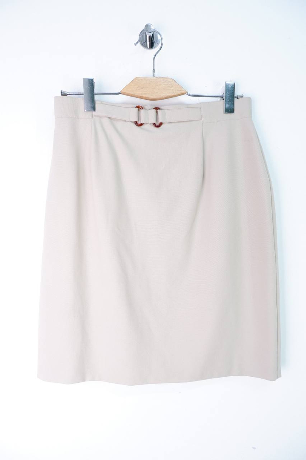 Юбка светлого оттенка, маркировка 44, визуально 50/52 размер