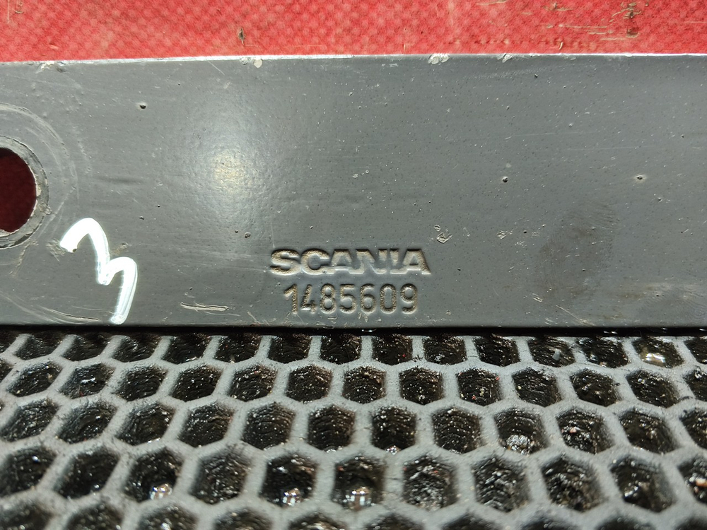 Стойка переднего стабилизатора