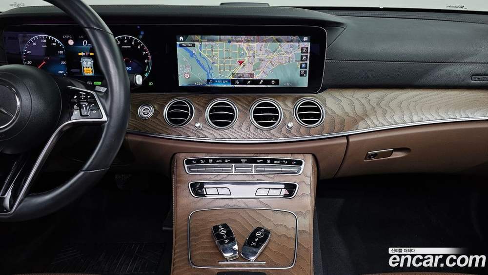 Mercedes-Benz E-Class W213 E300e 4MATIC Exclusive (02.2021)