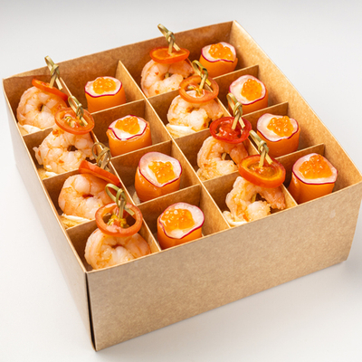 Бокс канапе с креветкой СвитЧили и канапе с дальневосточным лососем