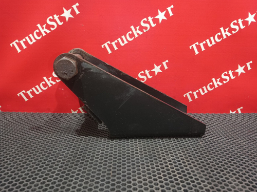 Кронштейн амортизатора переднего 2020г