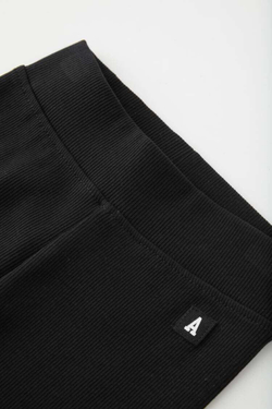 ZARA ЛЕГИНСЫ В РУБЧИК С НАШИВКОЙ, ЧЕРНЫЙ