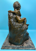 Бронзовая скульптура «Старшая сестра»