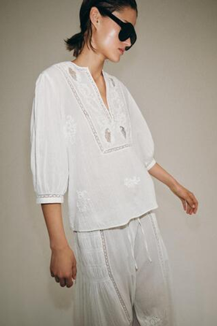 ZARA РУБАШКА С ВЫШИВКОЙ И КРУЖЕВОМ — ZW COLLECTION, БЕЛЫЙ