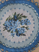 Набор гобеленовых салфеток Незабудка (1 шт 30х40 + 6 шт D 15)