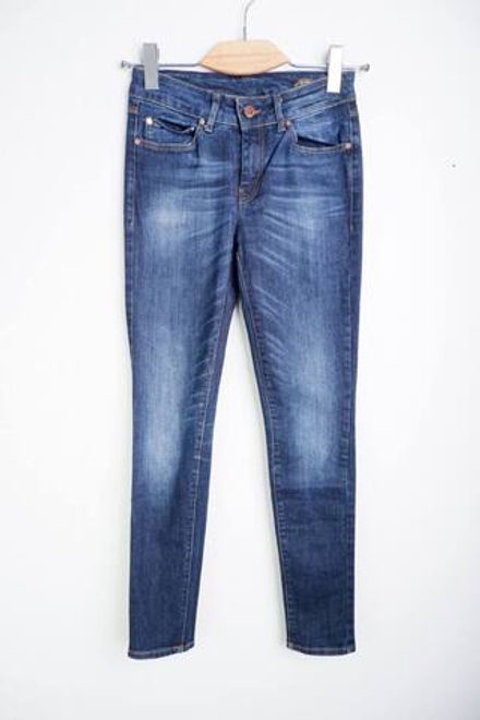 Джинсы Mango практичные, маркировка 32, визуально на 40 размер