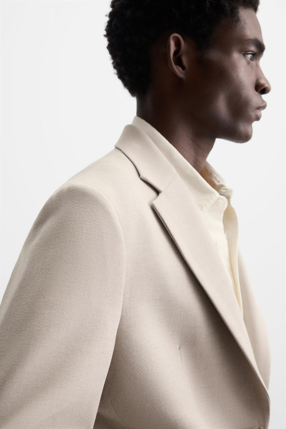 Костюмный блейзер slim fit