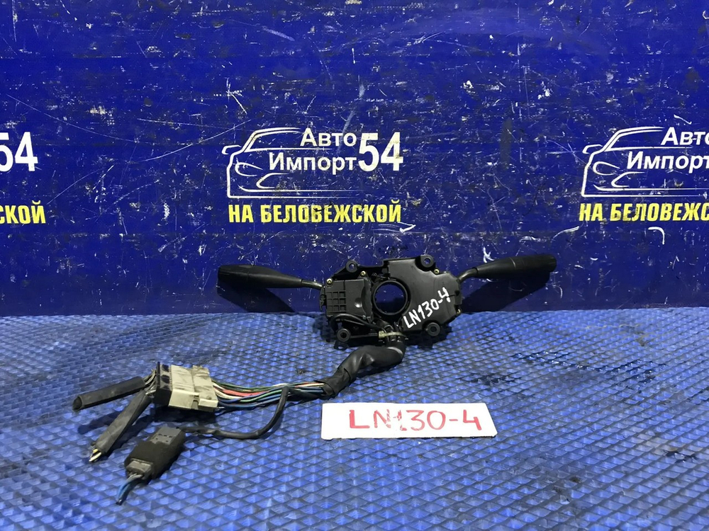 Переключатель подрулевой TOYOTA HILUX SURF 1992