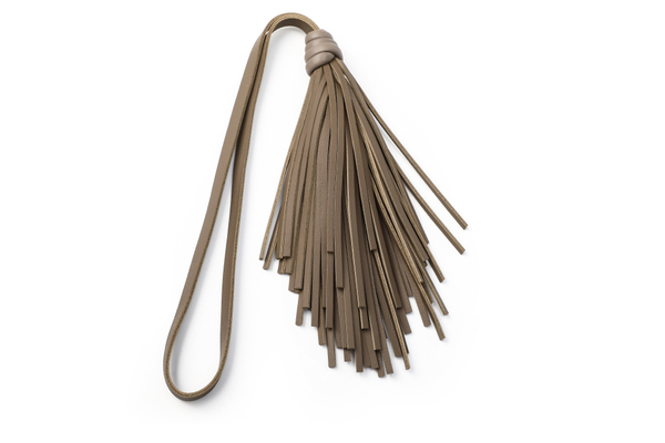 Брелок TUFT цвета мокко