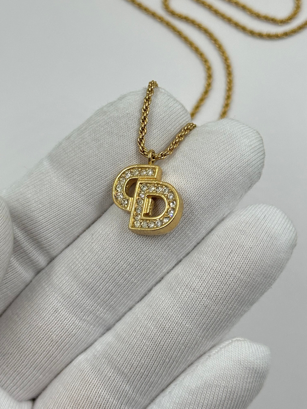 Кулон лого Christian Dior