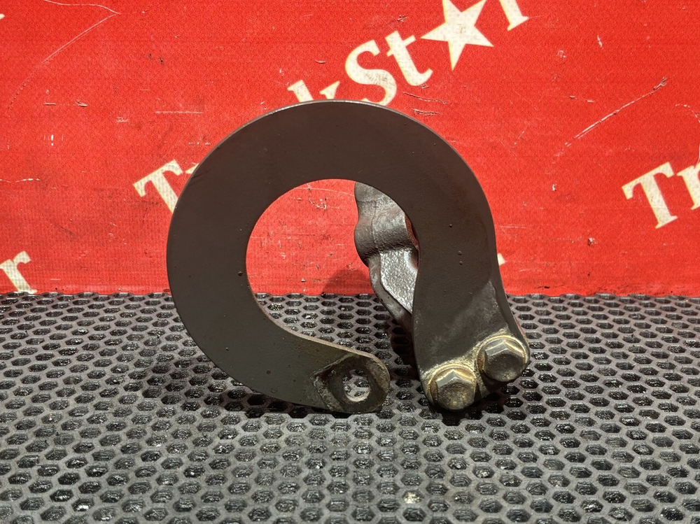 Кронштейн глушителя