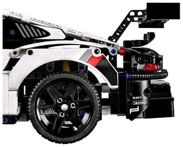 Конструктор LEGO Technic 42096 Порше 911 RSR