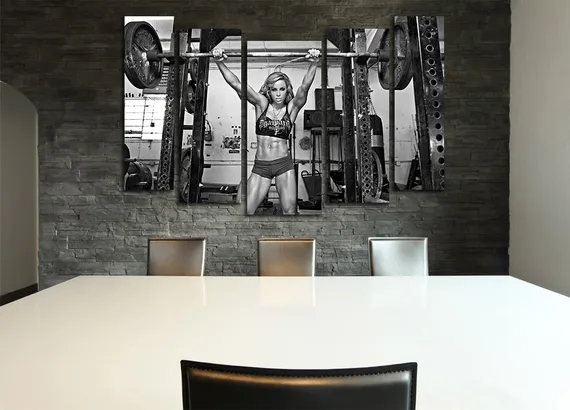 Модульная картина "Спортивная девушка"