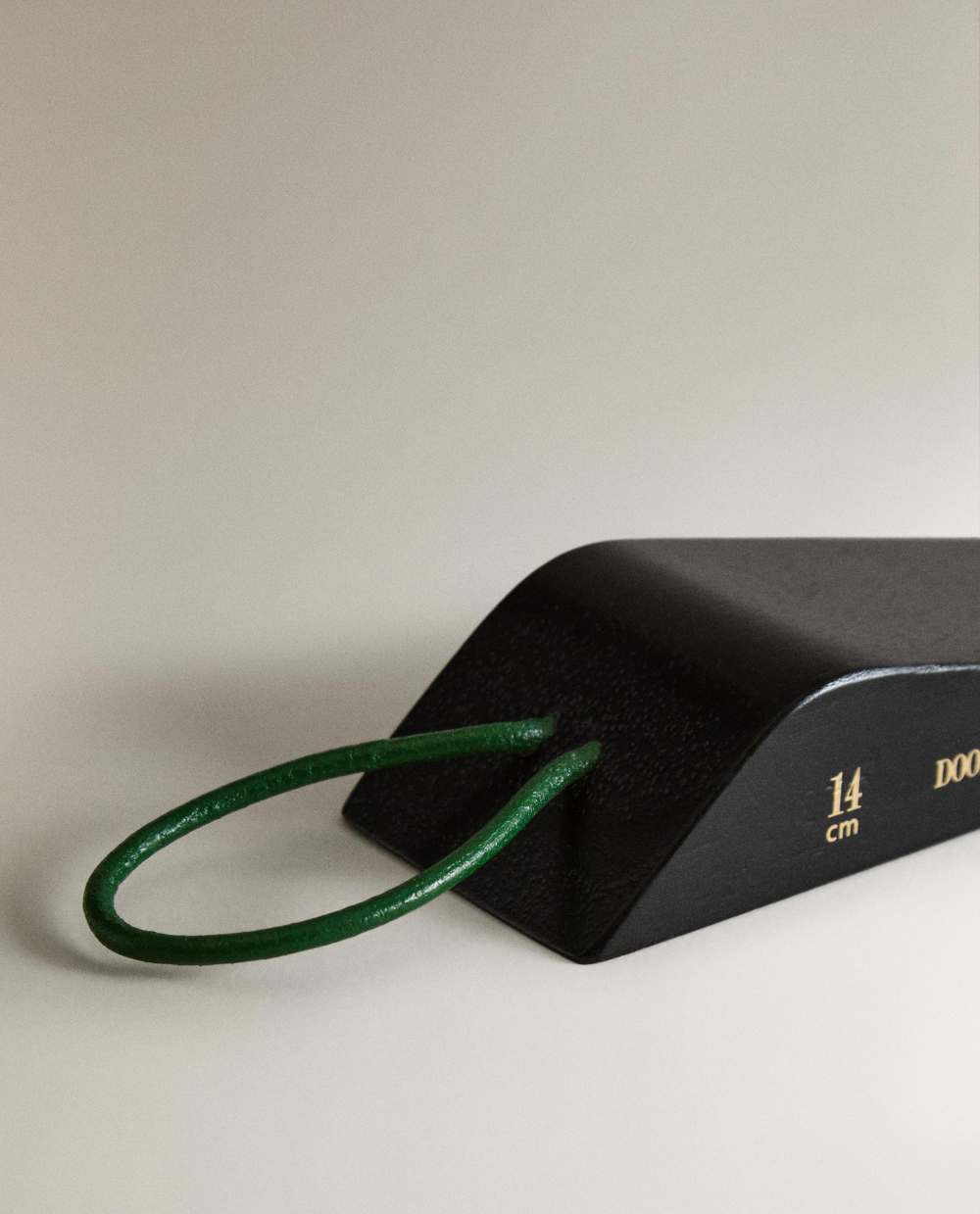 Zara Home Декоративная фигурка из дерева, цвет чёрный, 14 см