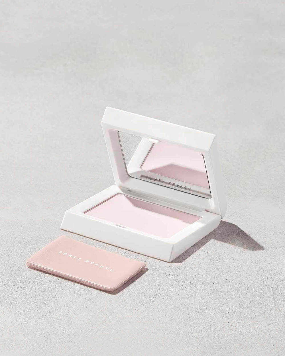 FENTY BEAUTY INVISIMATTE Powder Universal Фиксирующая пудра