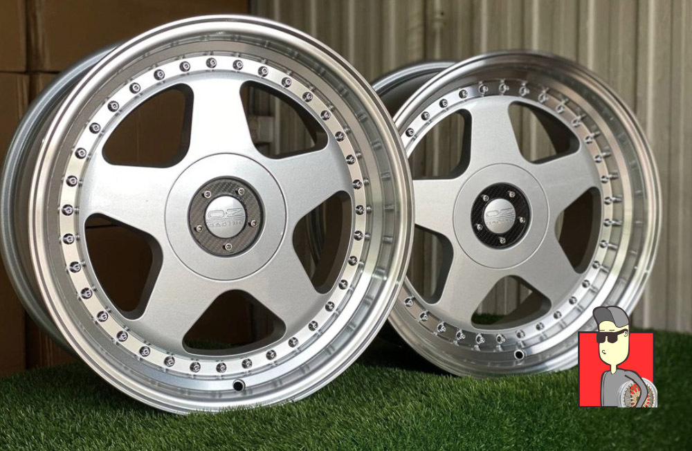 Комплект дисков OZ Futura 17x8/9 et25/20 4x100/4x114.3