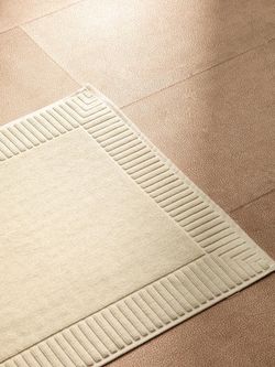 Коврик для ванной с фактурным бортиком мятного цвета из коллекции Essential, 50x80 см