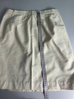 Юбка для сдержанного образа, визуально на 42 размер