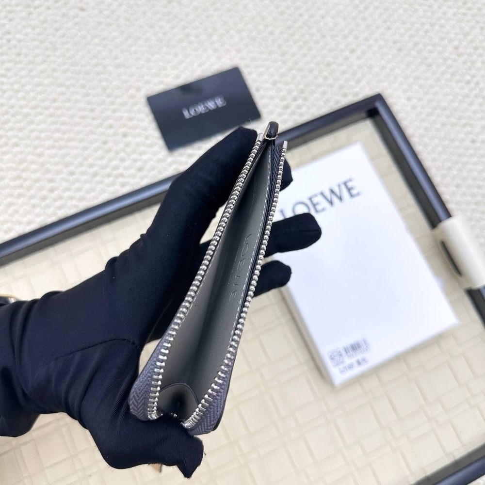 Картхолдер Loewe
