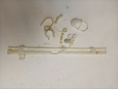 F1068SD кт11 Пластиковый крепеж, защёлки для стиральной машины LG б/у