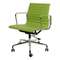 Офисное кресло Eames Ribbed EA 117 зеленая кожа