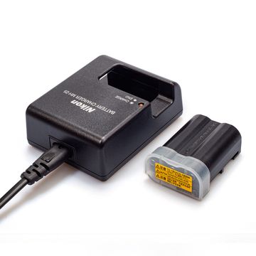 Комплект из аккумулятора EN-EL 15 и зарядного MH-25 для Nikon