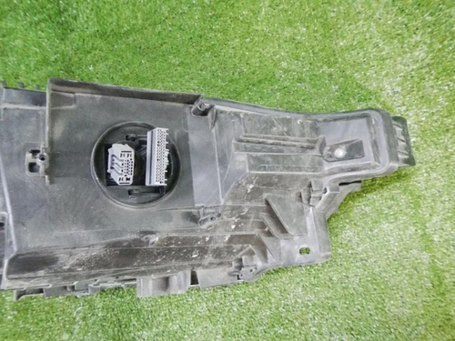 Фара левая Volvo XC60 2 (2017-2021) LED