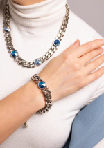 Колье плоская цепь с голубыми кристаллами Swarovski, оттенок серебро