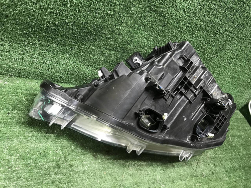 Битая Фара правая BMW 3er F30 (2015-2020) LED