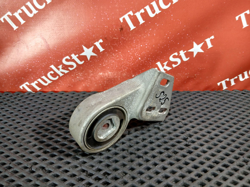 Кронштейн интеркулера