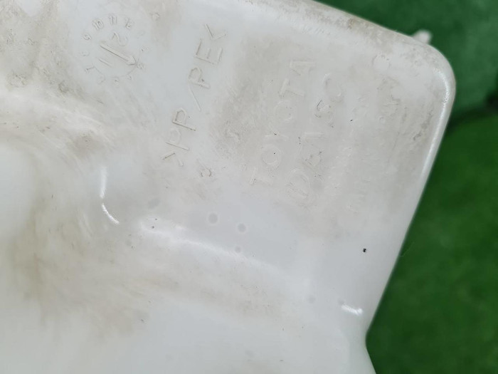 Бачок омывателя Toyota Camry xv70 (2017-н.в.)