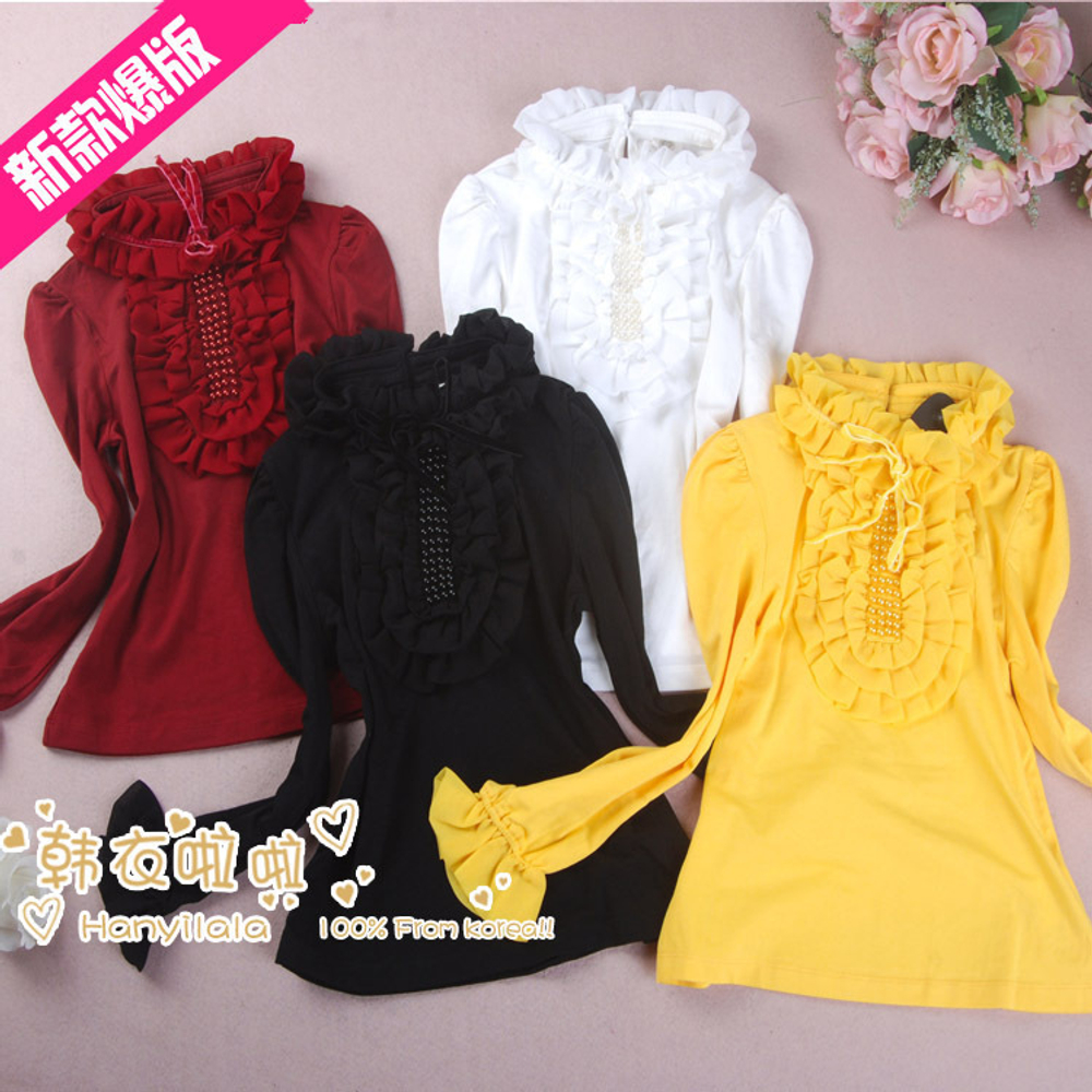 Блузка детская с жабо и декором из бусин