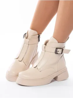 Зимние ботинки на высокой платформе