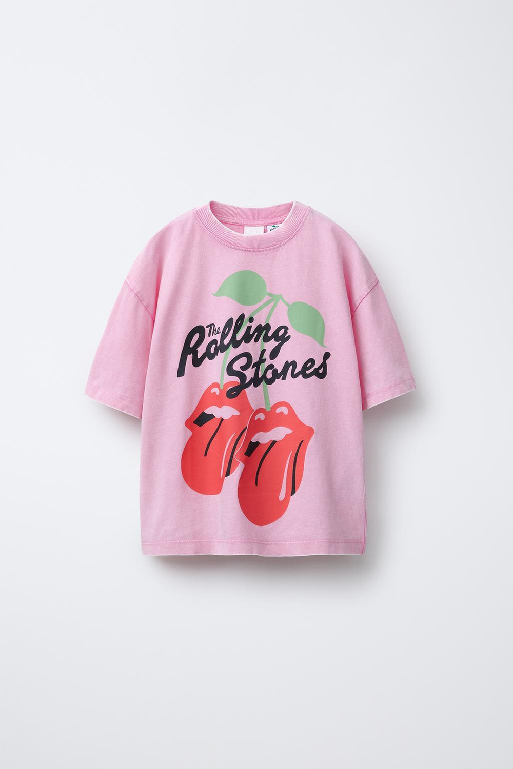 ZARA ФУТБОЛКА С ПРИНТОМ «ВИШНЯ» ROLLING STONES ©, РОЗОВЫЙ