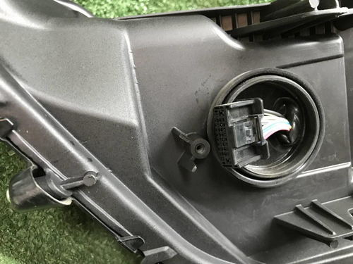 Фара правая Toyota Camry xv70 (2020-н.в.) LED